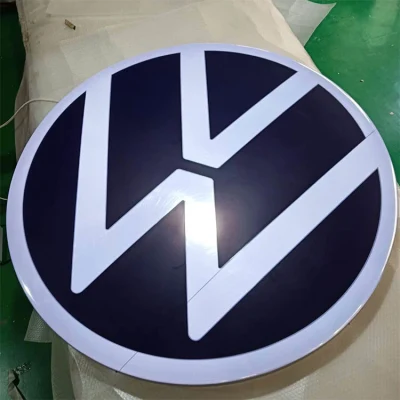 Neuerscheinung Deutschland Marke Automotive Signage Vakuumformendes Acryl-LED-Autologo mit Namen